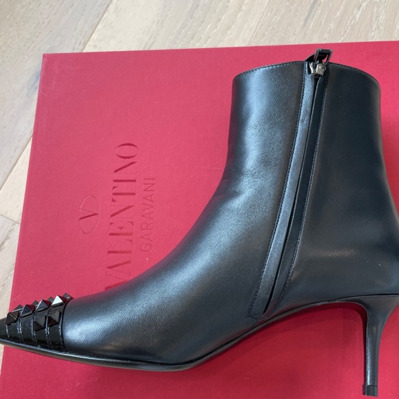 Valentino Rockstud Boots - Picture 2 of 7